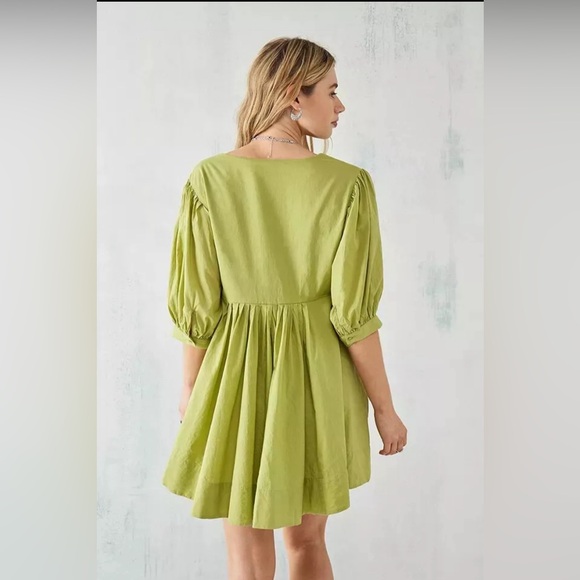 NWT Ecote Vero Shapeless V-neck Mini Dress Urban Outfitters Puff Sleeve - Picture 2 of 12